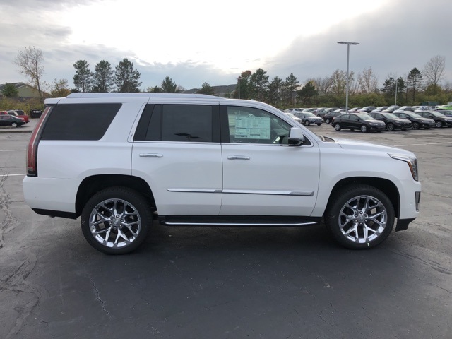 $90,170 2020 Cadillac Escalade Luxury White 4D Sport Utility in Dayton