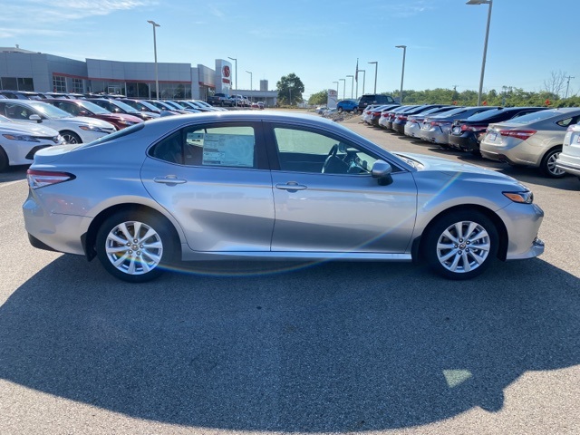 $26,557 2020 Toyota Camry Le Silver 4d Sedan In Beavercreek