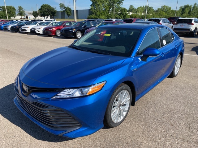 $36,812 2020 Toyota Camry Hybrid XLE Blue 4D Sedan in Beavercreek