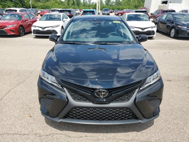 $27,711 2020 Toyota Camry SE Black 4D Sedan in Beavercreek