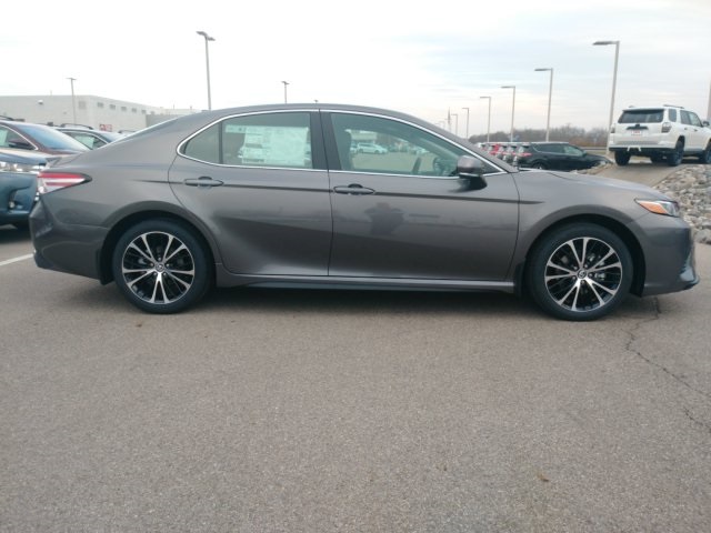 $28,842 2020 Toyota Camry SE Gray 4D Sedan in Beavercreek