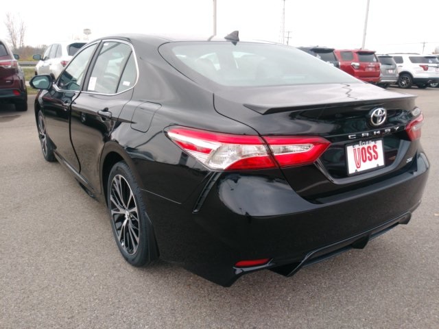 $29,667 2020 Toyota Camry SE Black 4D Sedan in Beavercreek