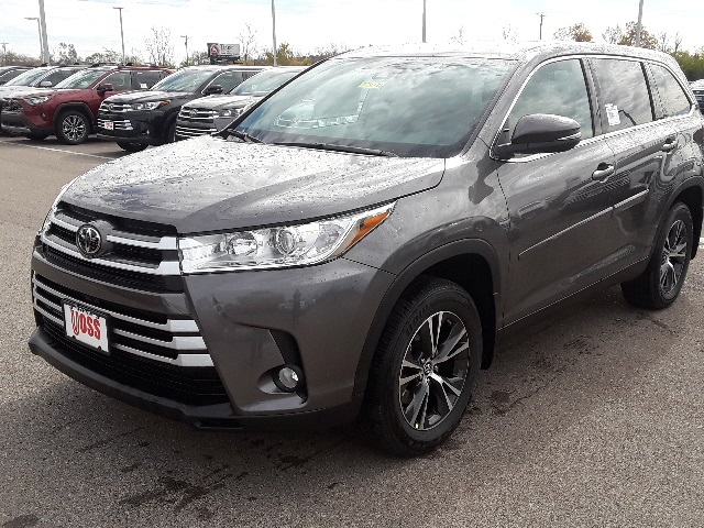 $39,887 2019 Toyota Highlander LE Plus Gray 4D Sport Utility in Beavercreek