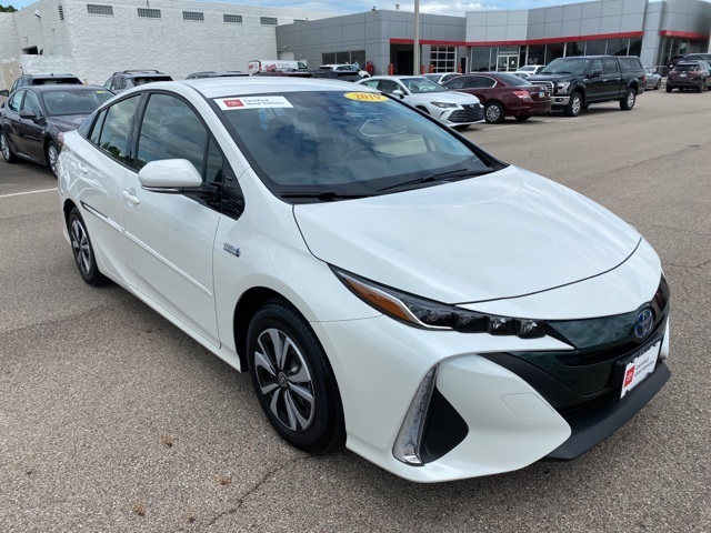 $27,997 2019 Toyota Prius Prime Premium White 5D Hatchback in Beavercreek